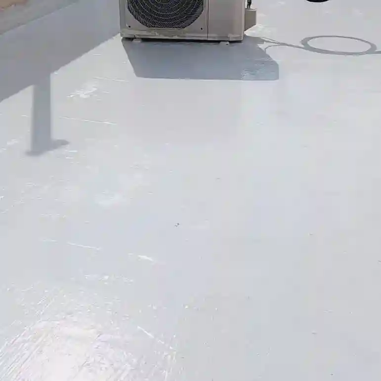 كشف وإصلاح تسربات الأسطح بالرياض