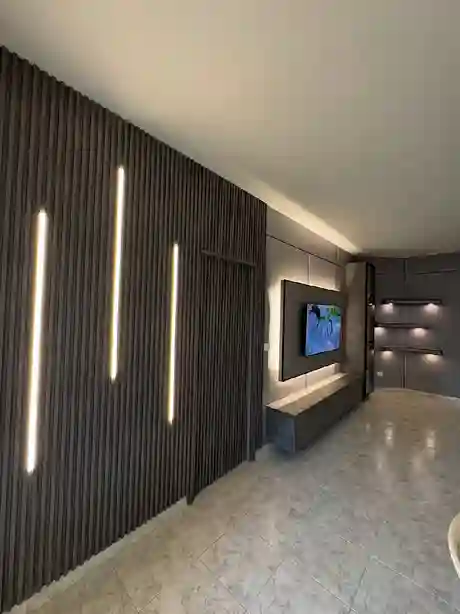 تركيب بديل الخشب WPC للجدران بالرياض